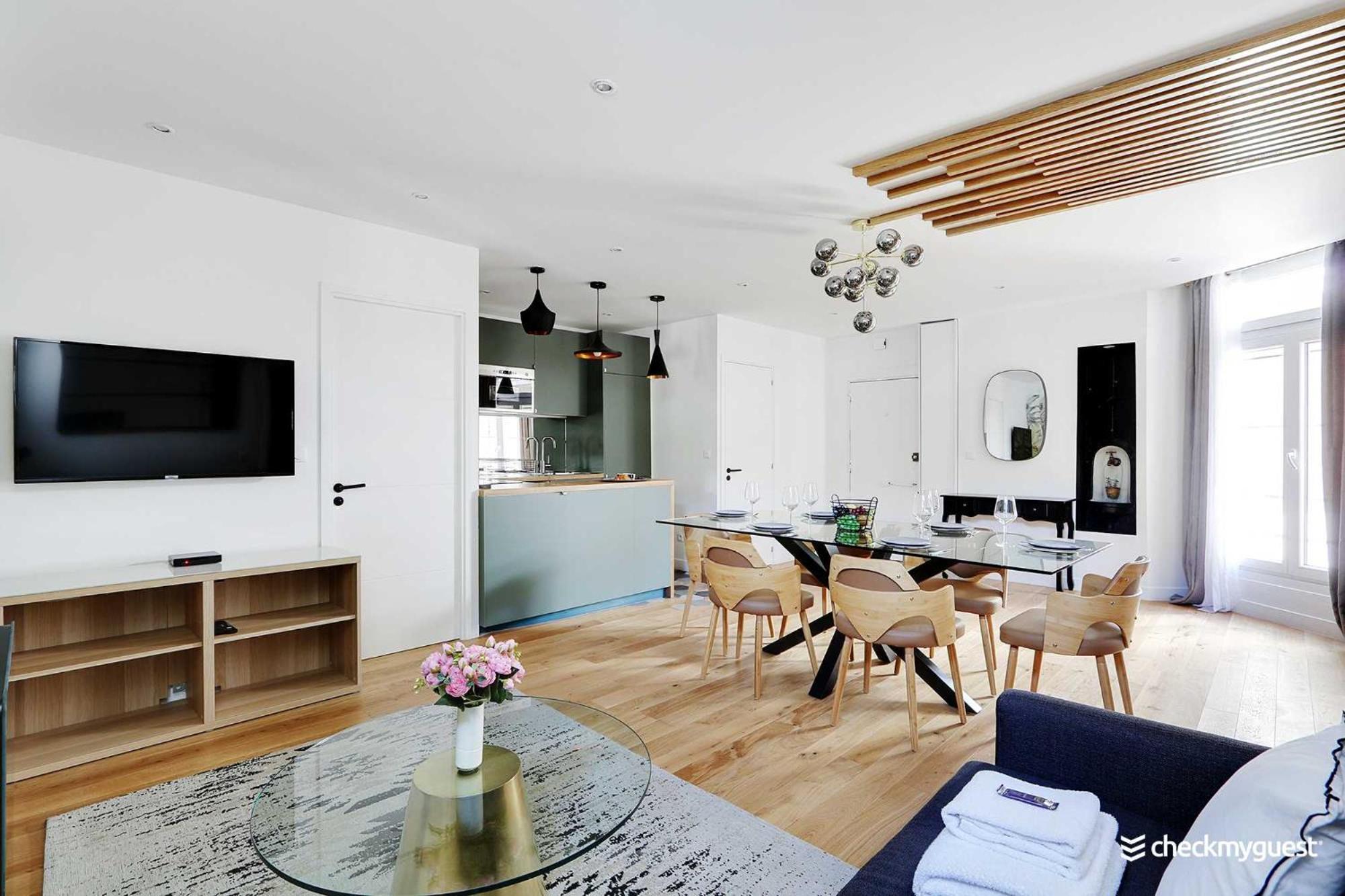 Lovely Montorgeuil 6p Appartamento